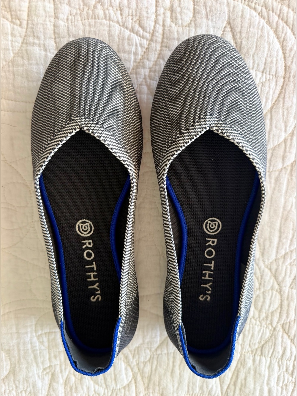 ROTHY’S Retired Black and White Herringbone Knit Washable Ballet Flats - Size 10